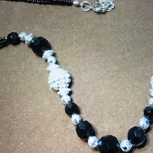 Cute Black and Silver Necklace - Picture 2 of 2